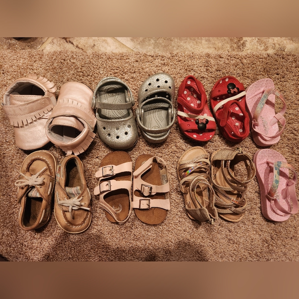 Lot of size 4-5 girl shoes